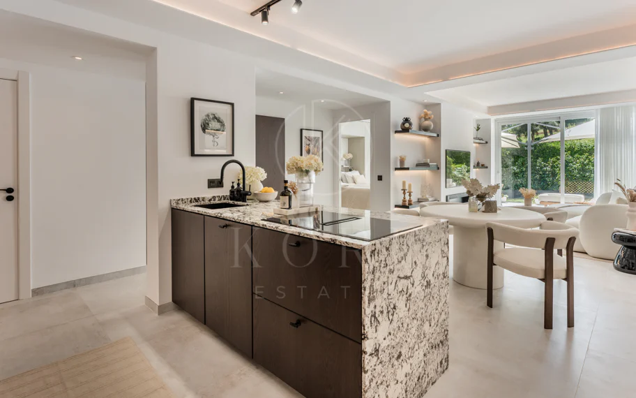Apartamento Planta Baja en venta en La Quinta, Benahavis