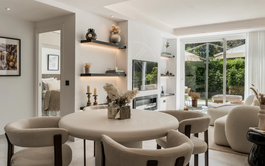 Apartamento Planta Baja en venta en La Quinta, Benahavis