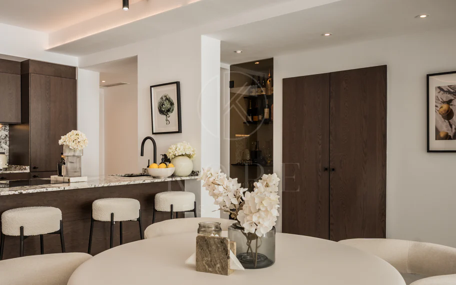 Apartamento Planta Baja en venta en La Quinta, Benahavis