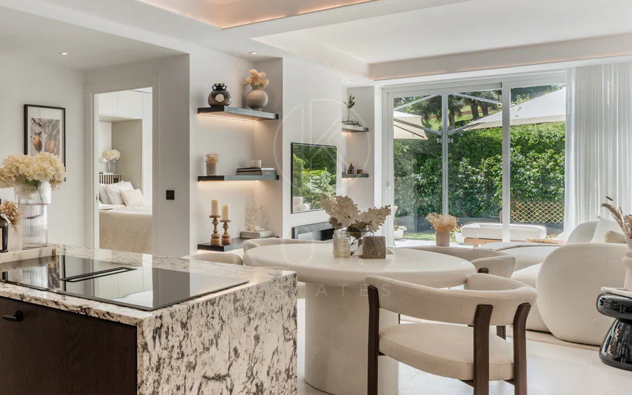 Apartamento Planta Baja en venta en La Quinta, Benahavis