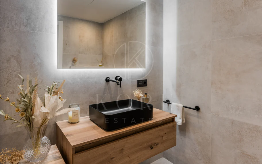 Apartamento Planta Baja en venta en La Quinta, Benahavis