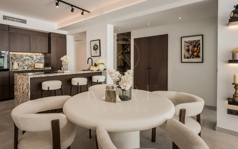 Apartamento Planta Baja en venta en La Quinta, Benahavis