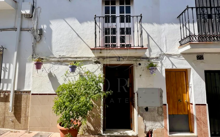 Propiedad con Proyecto y Licencia Aprobada en el Triangulo Dorado de Estepona