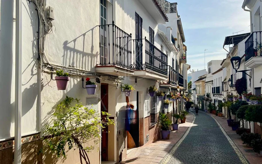 Propiedad con Proyecto y Licencia Aprobada en el Triangulo Dorado de Estepona