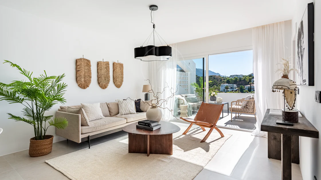 Renovated 3-Bedroom Apartment in La Quinta, Benahavís with Panoramic Views