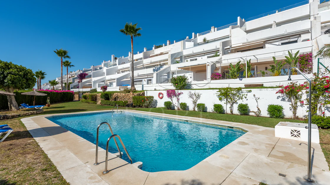 Renovated 3-Bedroom Apartment in La Quinta, Benahavís with Panoramic Views