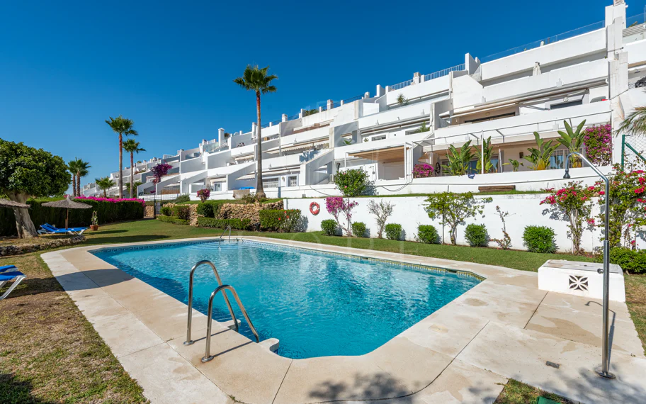 Apartamento reformado de 3 dormitorios en La Quinta, Benahavís con vistas panorámicas
