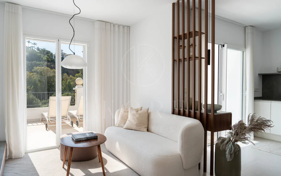 Exclusivo apartamento de 2 dormitorios con vistas panorámicas en Los Arcos (La Quinta), Benahavís