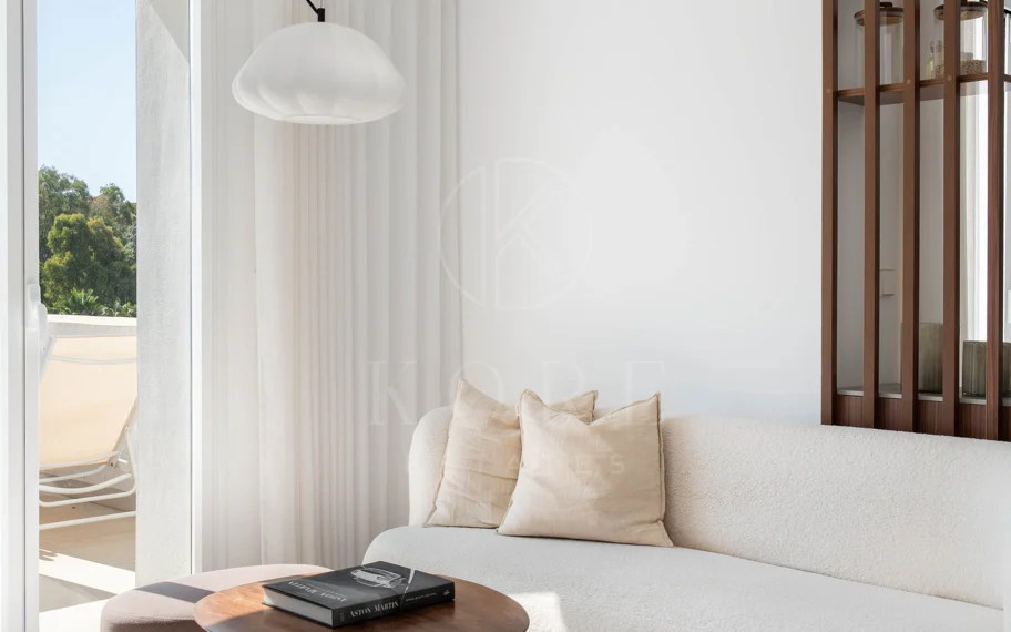 Exclusivo apartamento de 2 dormitorios con vistas panorámicas en Los Arcos (La Quinta), Benahavís