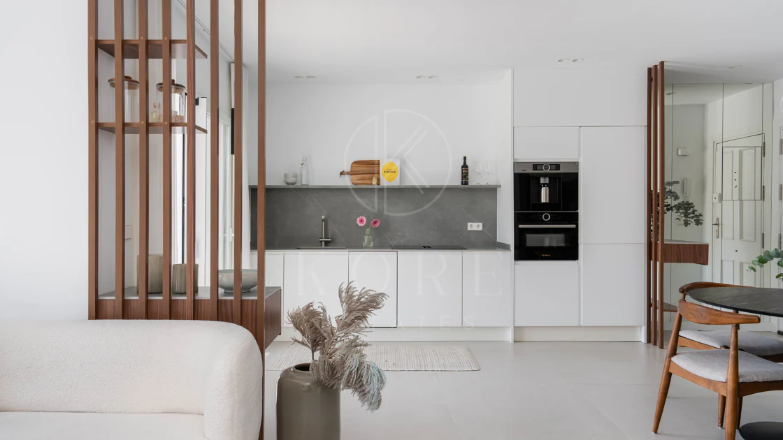 Exclusivo apartamento de 2 dormitorios con vistas panorámicas en Los Arcos (La Quinta), Benahavís