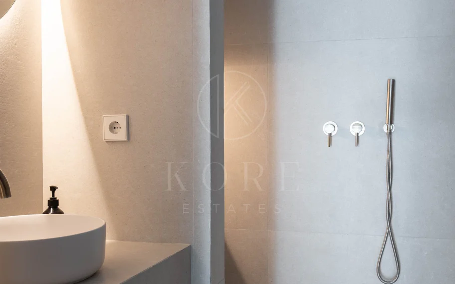 Exclusivo apartamento de 2 dormitorios con vistas panorámicas en Los Arcos (La Quinta), Benahavís