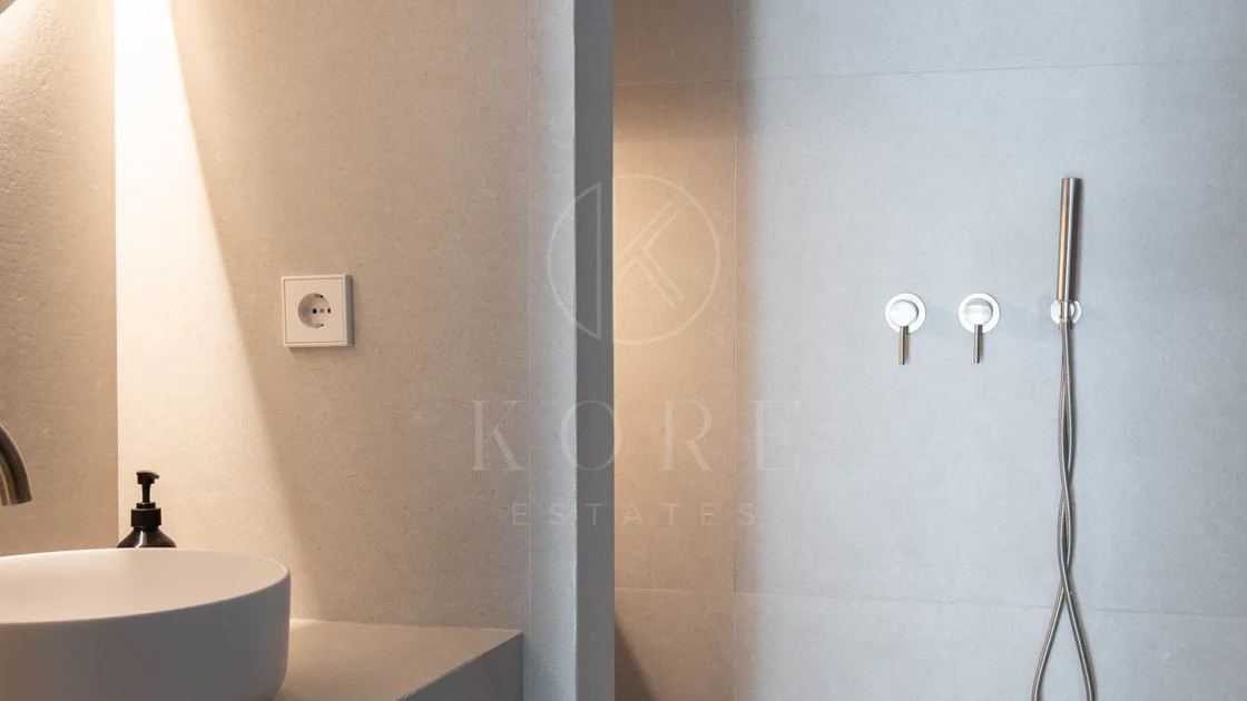 Exclusivo apartamento de 2 dormitorios con vistas panorámicas en Los Arcos (La Quinta), Benahavís