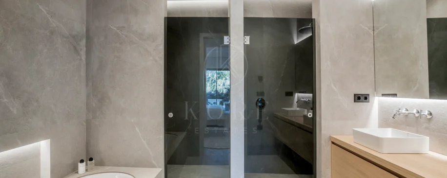 Refined Apartment Offering Exceptional Privacy in One of Marbella’s Most Exclusive Enclaves