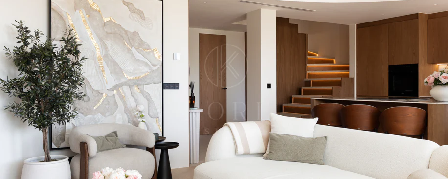 Luxury Townhouse in El Herrojo, Benahavís with 4 bedrooms