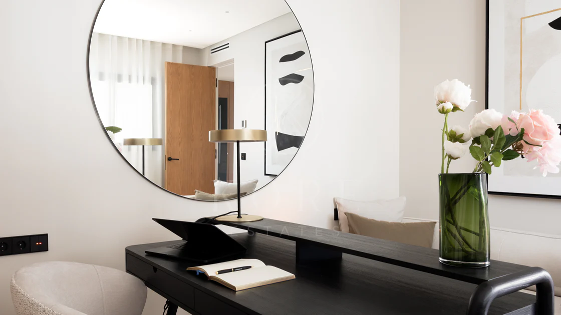 Luxury Townhouse in El Herrojo, Benahavís with 4 bedrooms