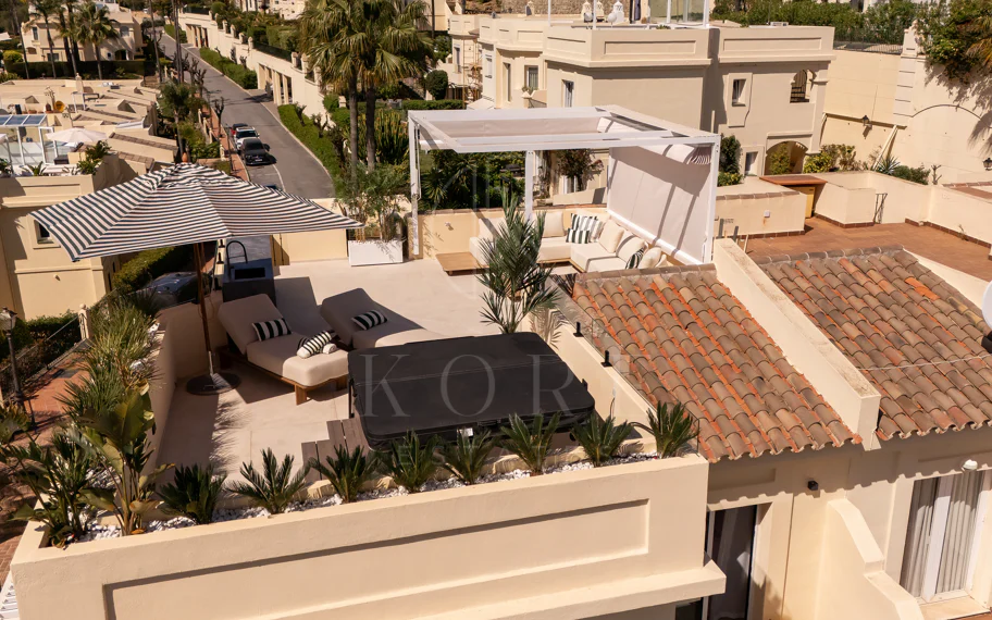 Casa adosada de lujo en La Quinta, Benahavís con 4 dormitorios