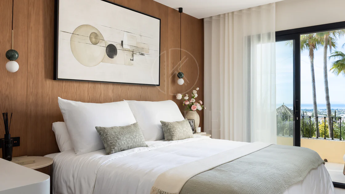 Luxury Townhouse in El Herrojo, Benahavís with 4 bedrooms