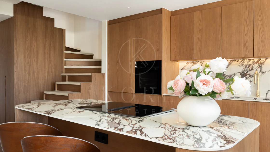 Luxury Townhouse in El Herrojo, Benahavís with 4 bedrooms