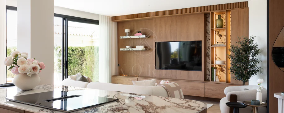 Luxury Townhouse in El Herrojo, Benahavís with 4 bedrooms