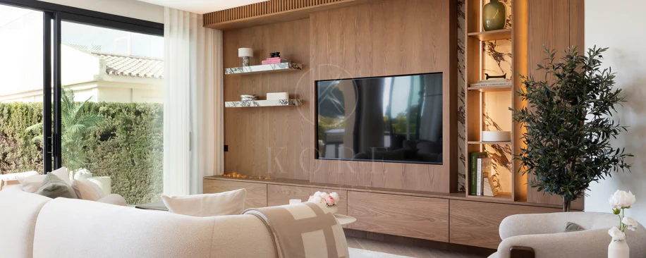 Luxury Townhouse in El Herrojo, Benahavís with 4 bedrooms