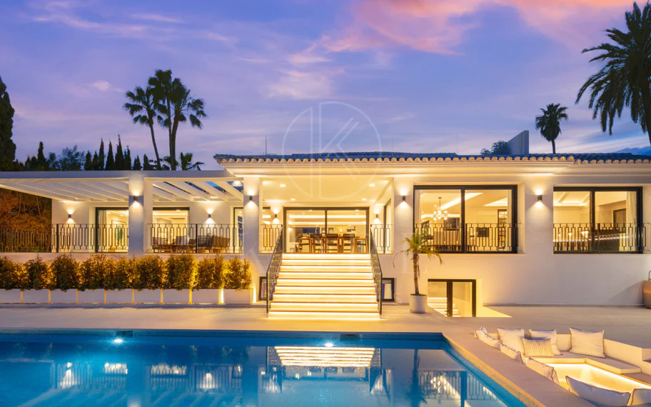 Villa de lujo en primera línea de golf con vistas a La Concha en Las Brisas