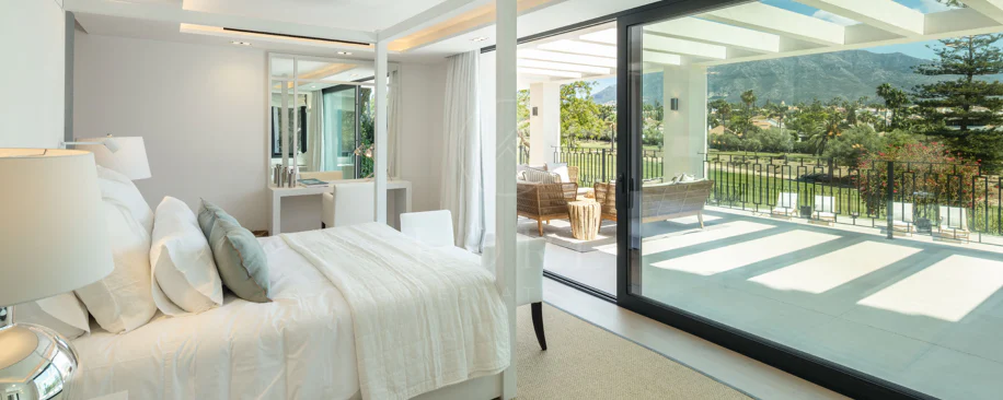 Luxury Frontline Golf Villa with La Concha Views in Las Brisas