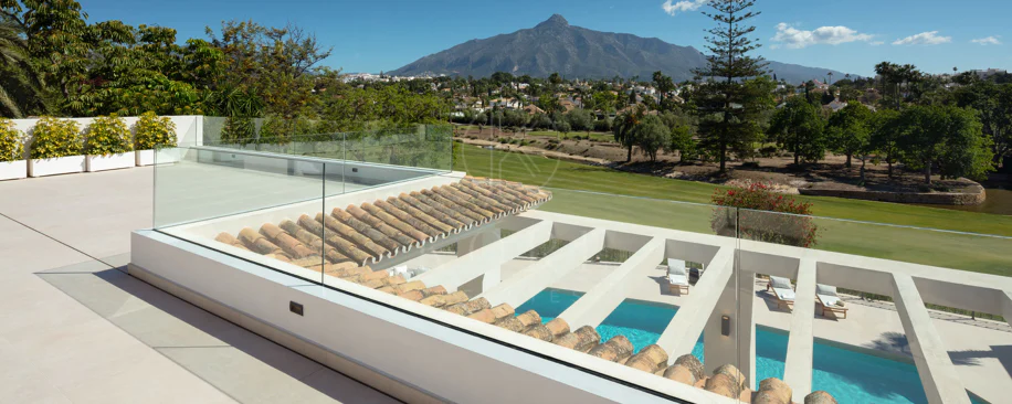 Luxury Frontline Golf Villa with La Concha Views in Las Brisas