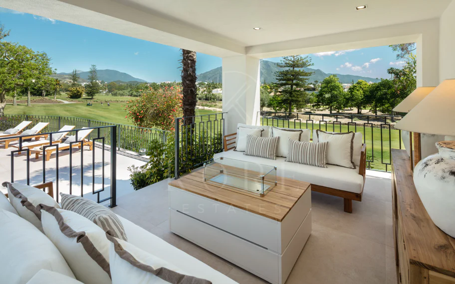 Villa de lujo en primera línea de golf con vistas a La Concha en Las Brisas