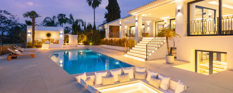 Luxury Frontline Golf Villa with La Concha Views in Las Brisas