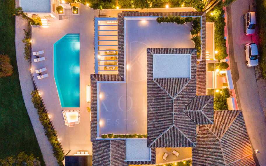 Villa de lujo en primera línea de golf con vistas a La Concha en Las Brisas