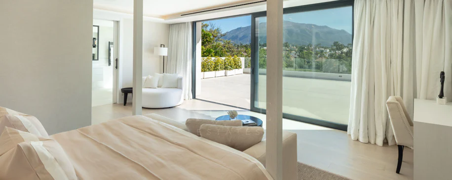 Luxury Frontline Golf Villa with La Concha Views in Las Brisas