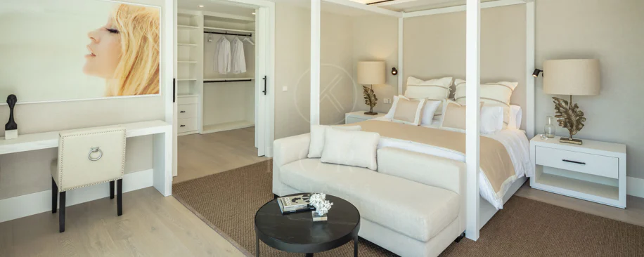 Luxury Frontline Golf Villa with La Concha Views in Las Brisas