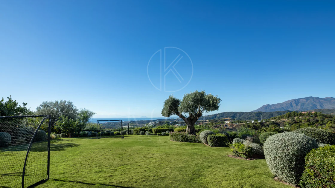 Luxury Mansion with Panoramic Sea, Gibraltar and Africa Views