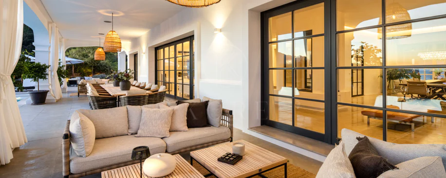 Luxury Mansion with Panoramic Sea, Gibraltar and Africa Views