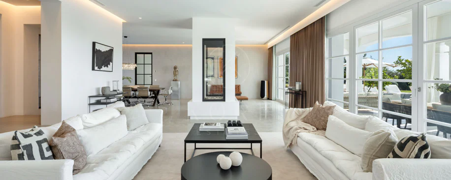 Luxury Mansion with Panoramic Sea, Gibraltar and Africa Views