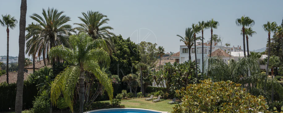 Fully Renovated Garden Duplex Beside Los Naranjos Golf in Nueva Andalucía