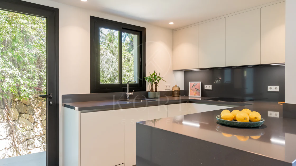 Contemporary Andalusian-Style Villa in Los Naranjos Hill Club
