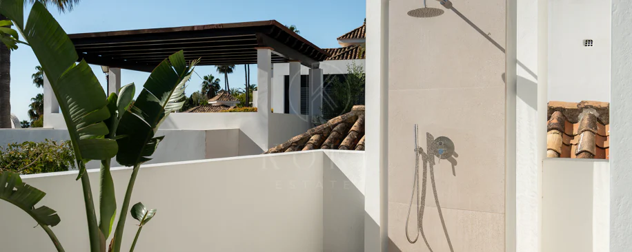 Contemporary Andalusian-Style Villa in Los Naranjos Hill Club