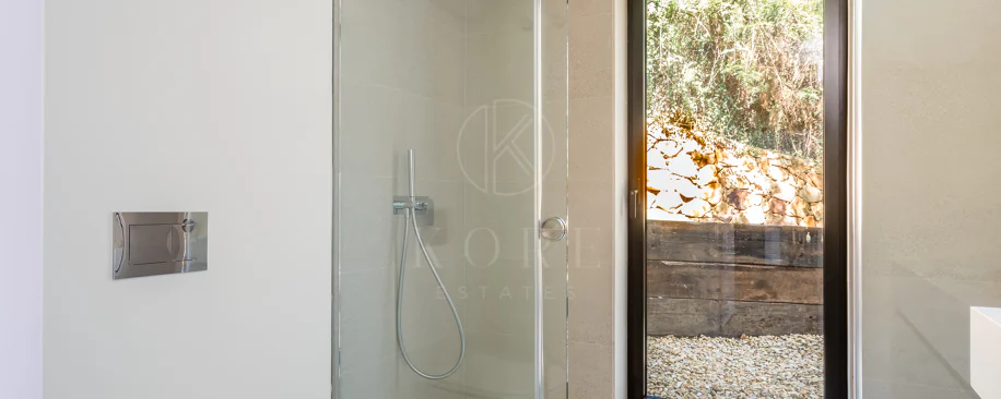 Contemporary Andalusian-Style Villa in Los Naranjos Hill Club