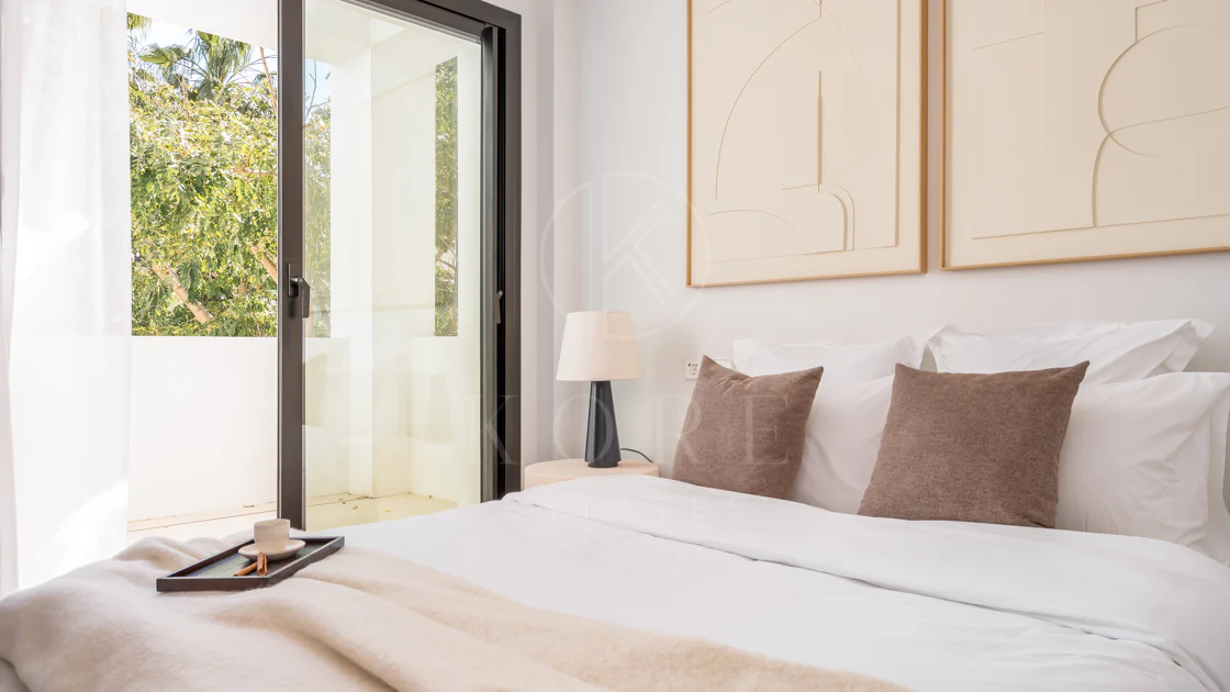 Contemporary Andalusian-Style Villa in Los Naranjos Hill Club