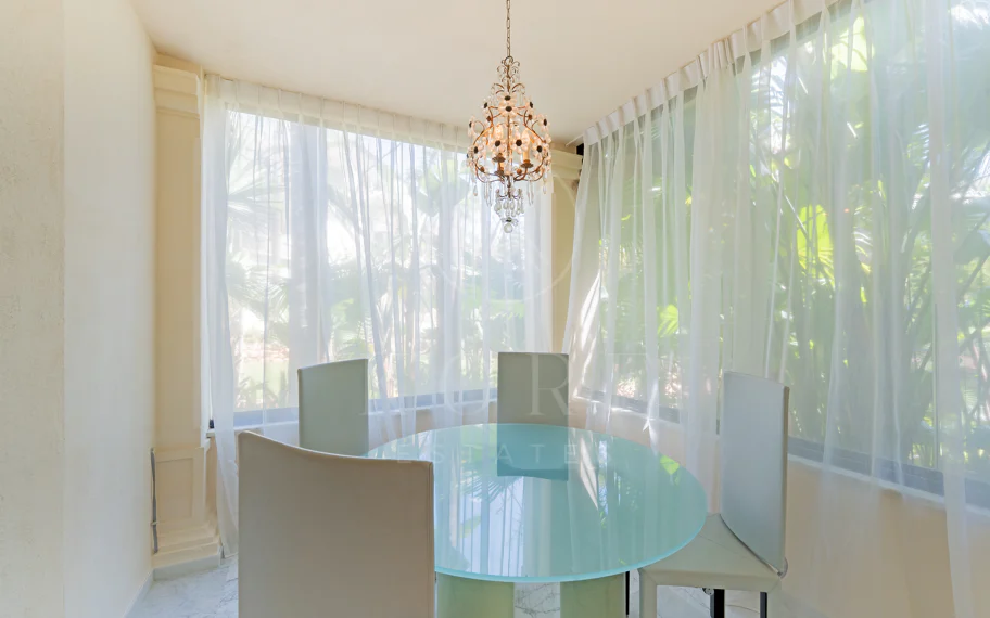 Excepcional apartamento en Los Monteros Playa en primera línea de playa