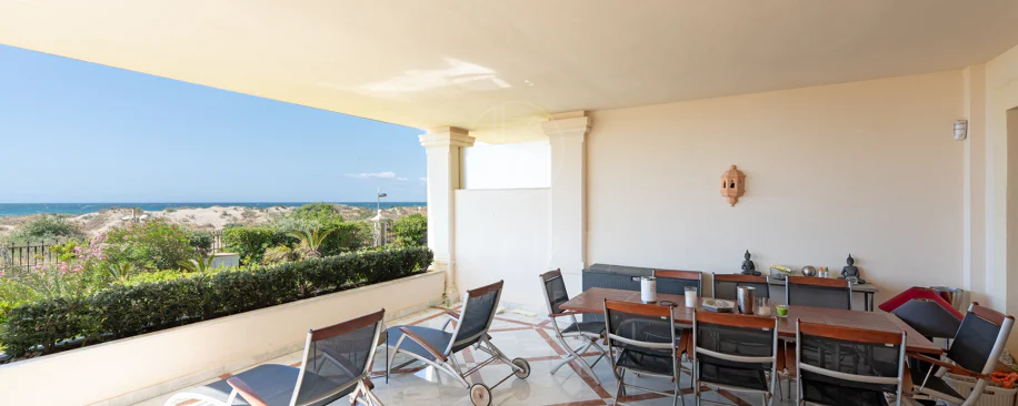 Excepcional apartamento en Los Monteros Playa en primera línea de playa