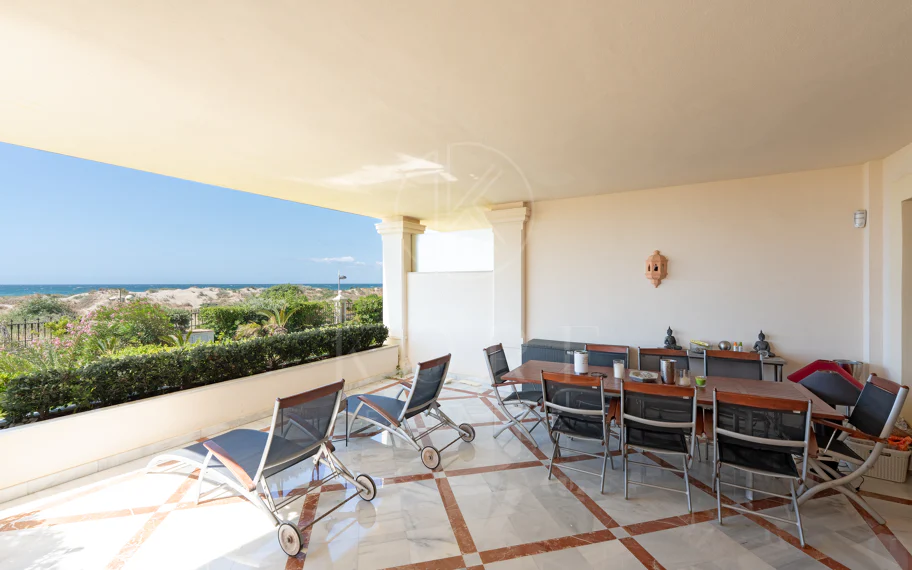 Excepcional apartamento en Los Monteros Playa en primera línea de playa