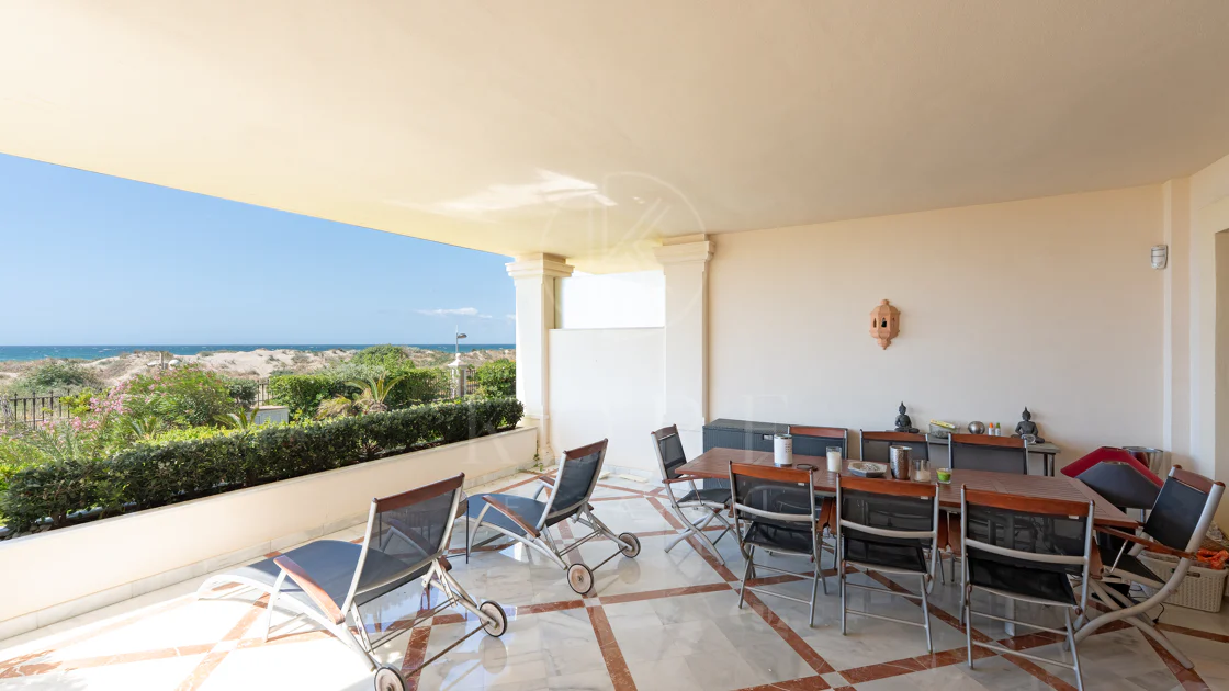 Excepcional apartamento en Los Monteros Playa en primera línea de playa