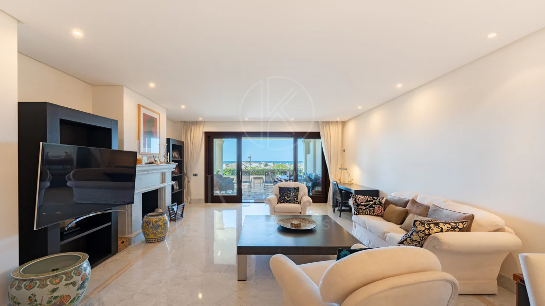 Excepcional apartamento en Los Monteros Playa en primera línea de playa