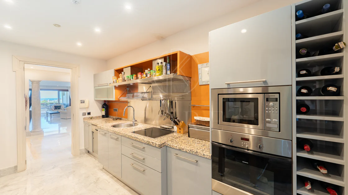 Excepcional apartamento en Los Monteros Playa en primera línea de playa