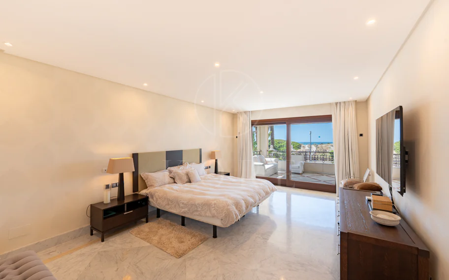 Excepcional apartamento en Los Monteros Playa en primera línea de playa