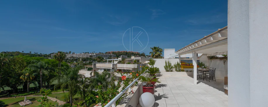 Penthouse duplex Los Granados Golf, Nueva Andalucía
