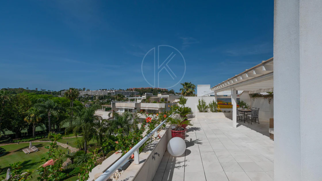 Penthouse duplex Los Granados Golf, Nueva Andalucía