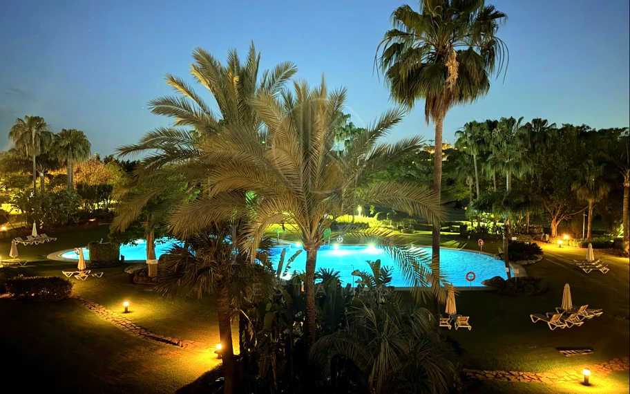 Ático Dúplex en Los Granados Golf, Nueva Andalucía